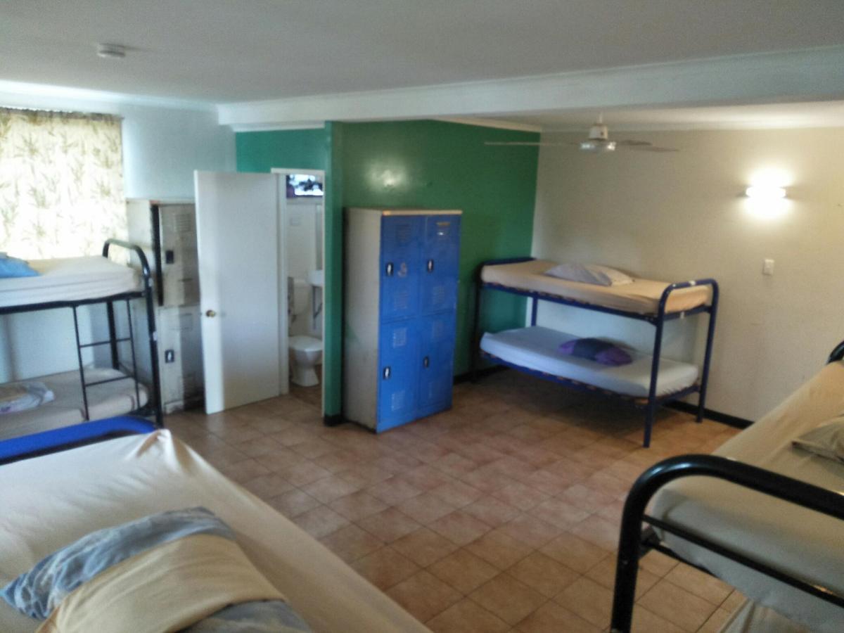 캐서린 Palm Court Backpackers 호스텔 외부 사진
