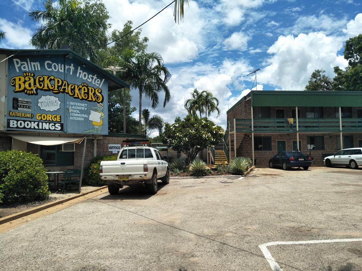캐서린 Palm Court Backpackers 호스텔 외부 사진