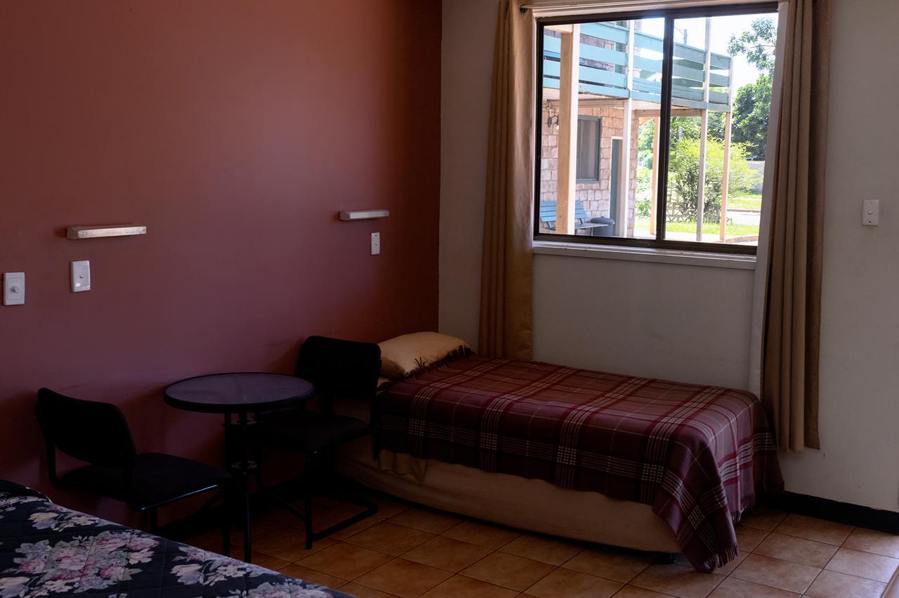 캐서린 Palm Court Backpackers 호스텔 외부 사진